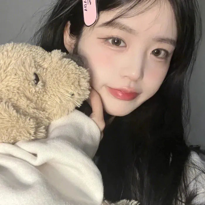 单车上的少女